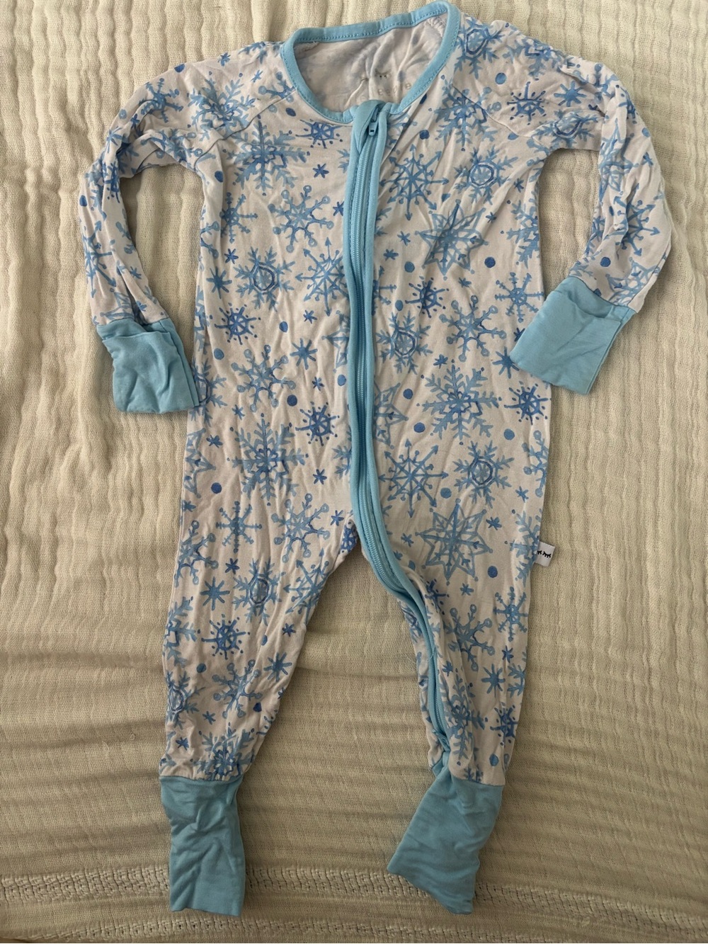 Little Sleepies Zippered Footie Sleeper in Icy Blue Snowflake size 3-6 month